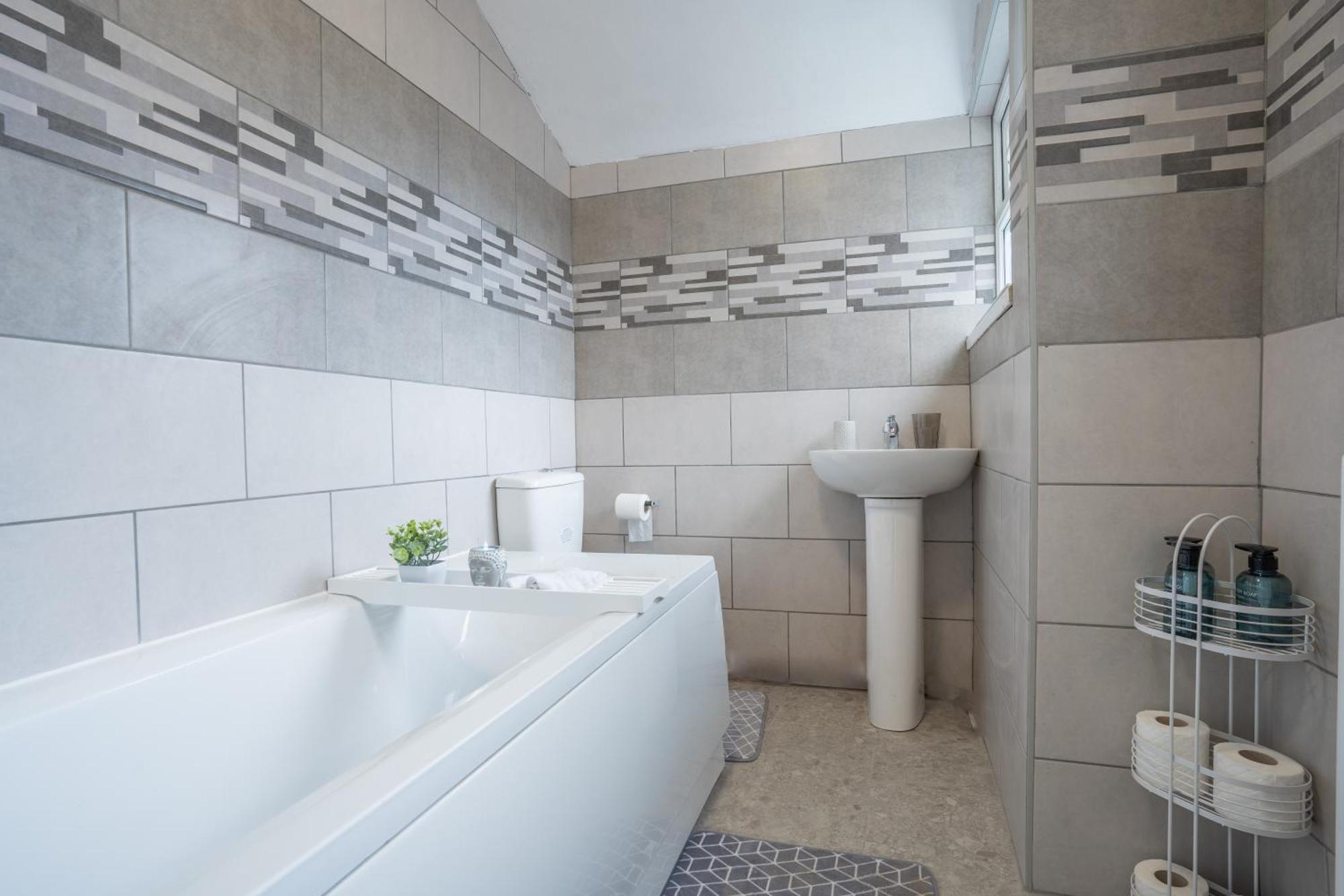 Stayzed E - Ng7 Free Wifi, Parking, Stylish House Near City Centre - Great For Tourists, Families, Contractors & Long Stays Nottingham Exterior photo